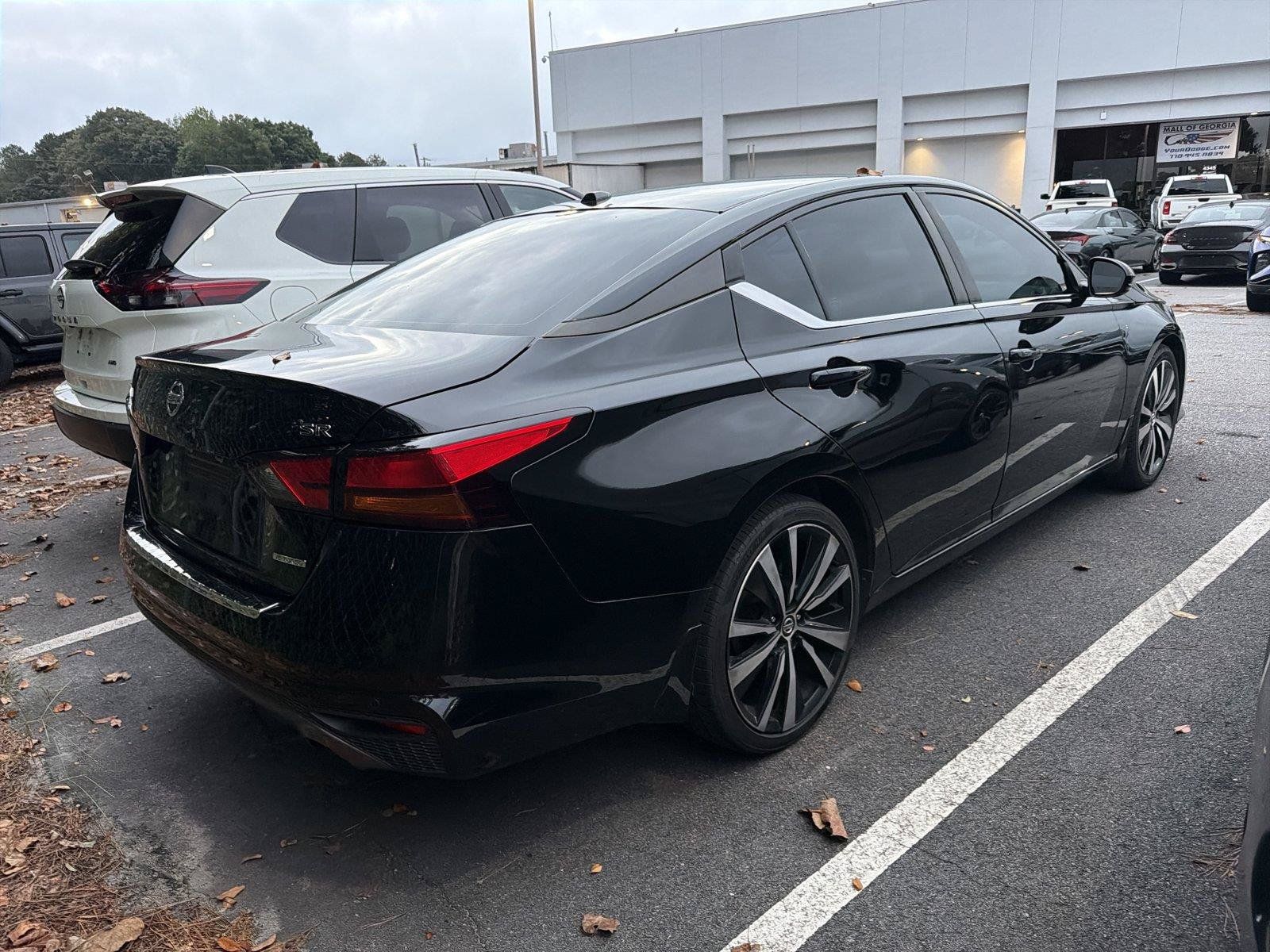 Used 2021 Nissan Altima 2.0 SR FWD image 4