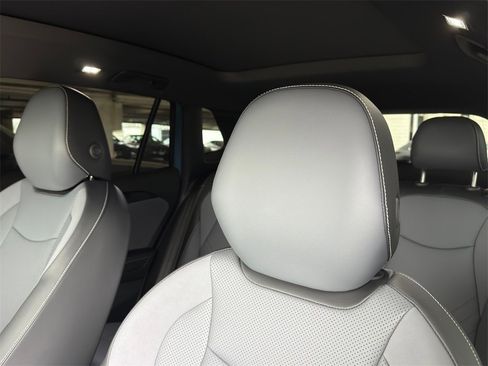 New 2026 Volkswagen Tiguan SE R-Line image 12