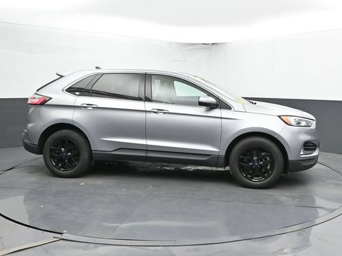 Used 2021 Ford Edge SEL w/ Convenience Package FWD image 4
