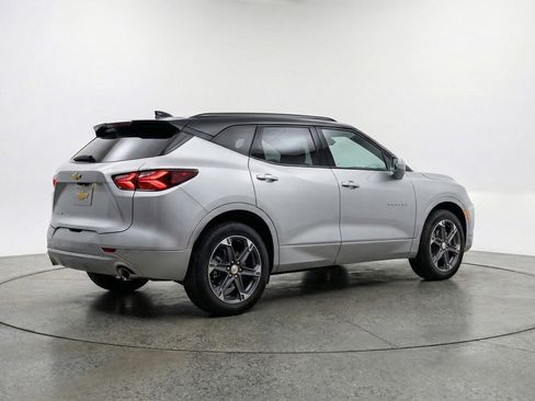 Used 2025 Chevrolet Blazer LT FWD image 9