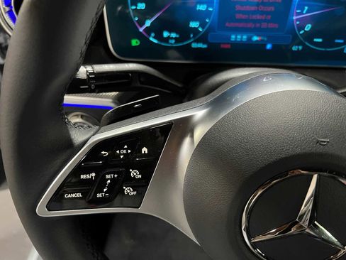 Used 2025 Mercedes-Benz C 300 4MATIC Sedan image 21