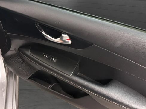 Used 2023 Kia Forte GT-Line FWD image 18
