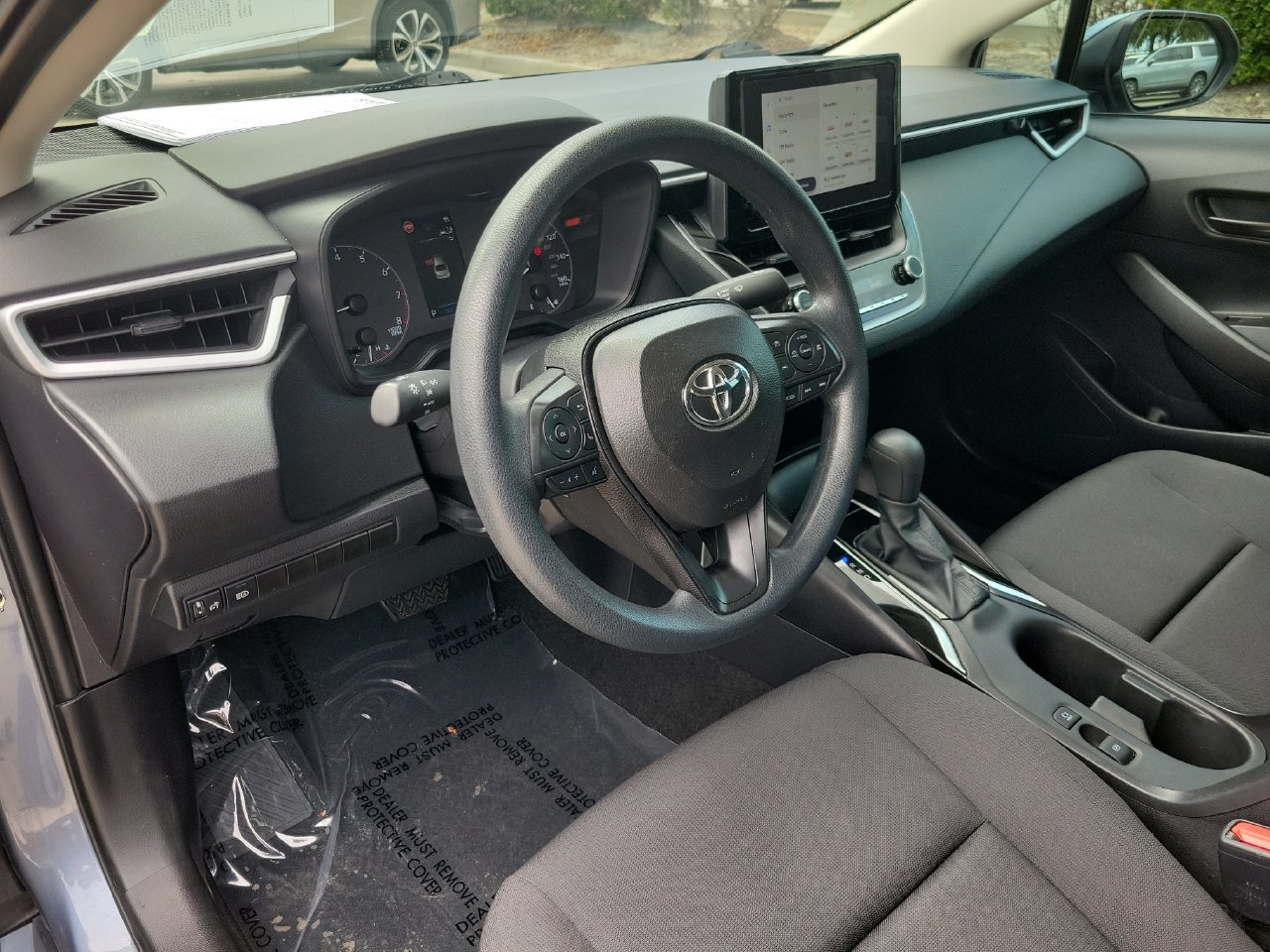 Used 2025 Toyota Corolla LE FWD image 15