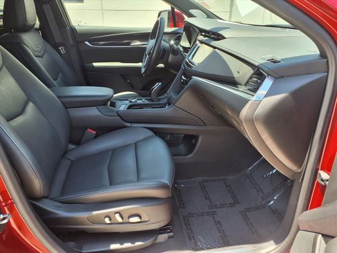Certified 2023 Cadillac XT5 Premium Luxury FWD image 9