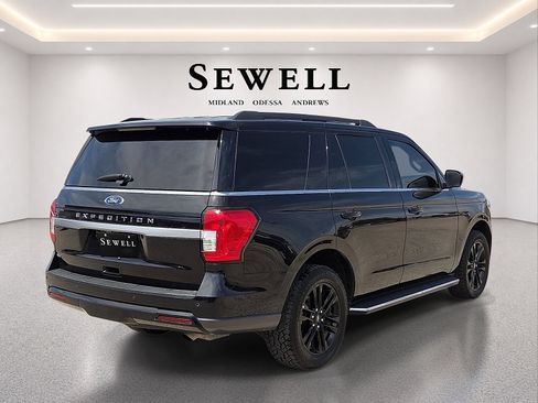 Used 2022 Ford Expedition XLT AWD/4WD image 4