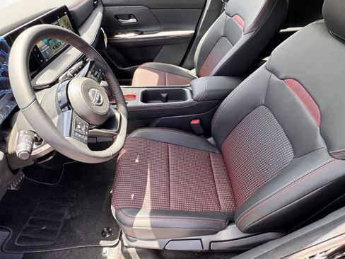 New 2025 Nissan Kicks SR image 9