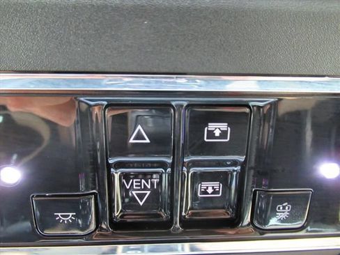 Used 2021 Lincoln Corsair Reserve w/ Equipment Group 201A AWD/4WD image 28