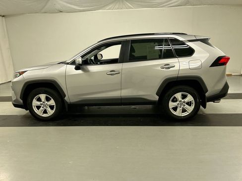 Used 2021 Toyota RAV4 XLE image 7