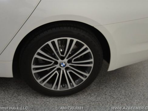Used 2020 BMW 530e image 46