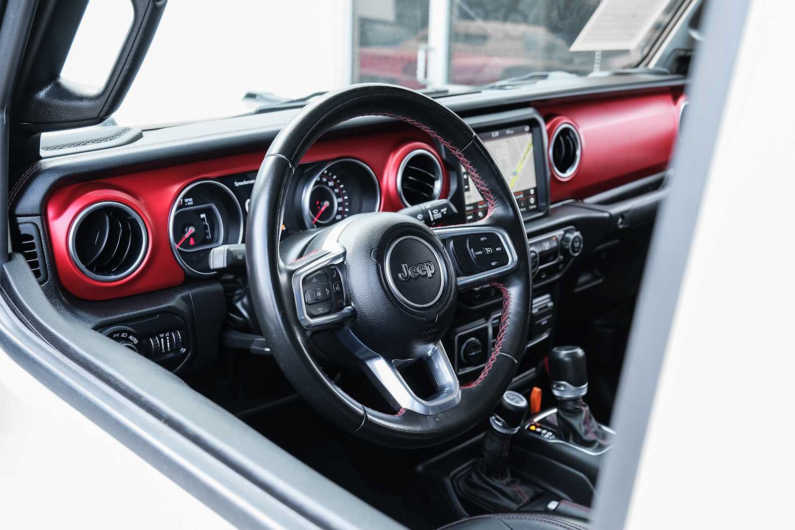 Used 2022 Jeep Gladiator Rubicon AWD/4WD image 25
