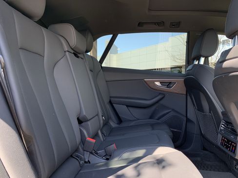 Used 2019 Audi Q8 Premium Plus image 33