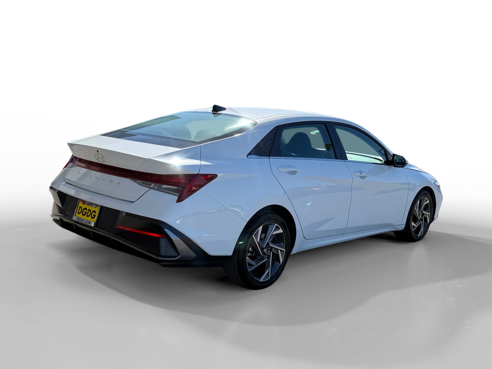 Used 2025 Hyundai Elantra SEL FWD image 5