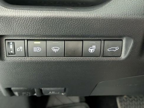 Used 2019 Toyota RAV4 XLE w/ Convenience Package AWD/4WD image 15