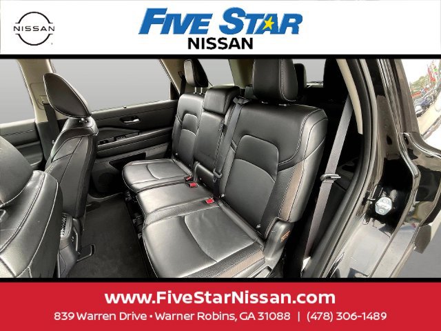 Used 2024 Nissan Pathfinder SL FWD image 23