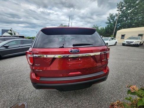 Used 2019 Ford Explorer XLT w/ Equipment Group 202A AWD/4WD image 6