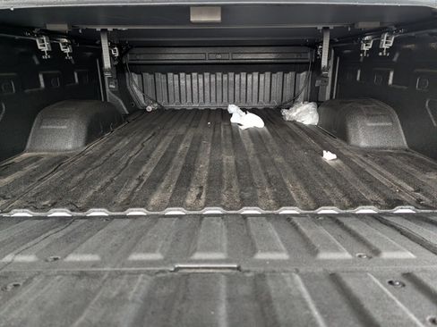 Used 2025 Chevrolet Silverado 2500 Custom w/ Custom Value Package image 5