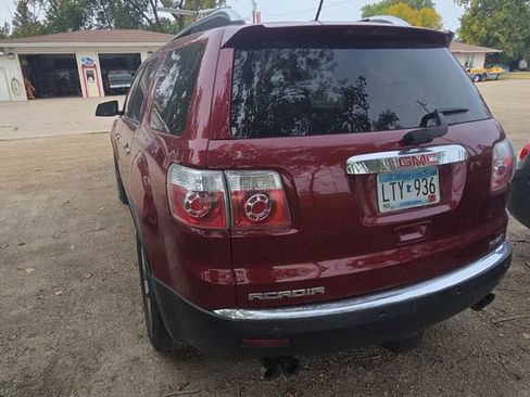 Used 2009 GMC Acadia SLT w/ Technology Package image 6