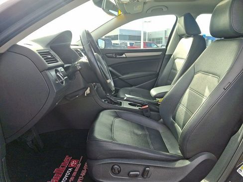 Used 2014 Volkswagen Passat 1.8T SE image 13