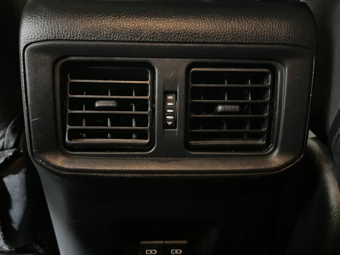 Used 2021 Toyota RAV4 XLE w/ Carpet Mat Package (TMS) FWD image 17