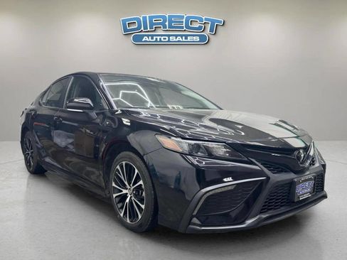 Used 2024 Toyota Camry SE FWD image 1