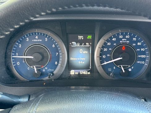 Used 2020 Toyota Sienna XLE w/ XLE Navigation Package FWD image 24