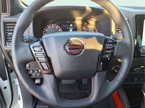 Used 2024 Nissan Frontier PRO-4X w/ Technology Package AWD/4WD image 22