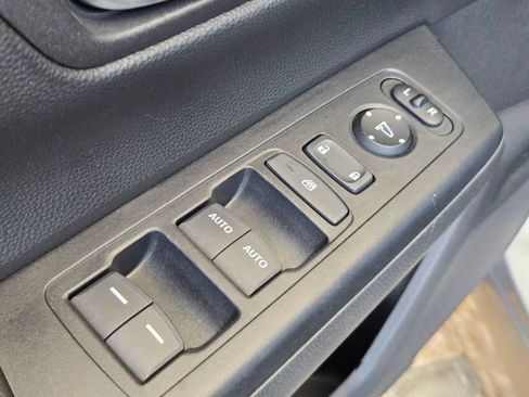 Used 2025 Honda CR-V Sport image 12