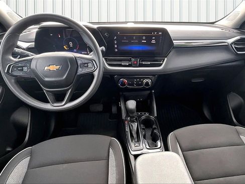 Used 2024 Chevrolet TrailBlazer LT w/ Driver Confidence Package image 6