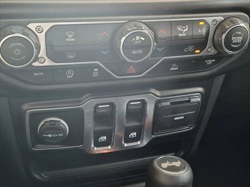 Used 2021 Jeep Wrangler Sport AWD/4WD image 14
