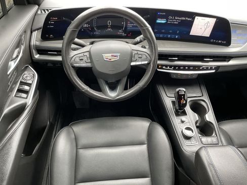 Certified 2024 Cadillac XT4 Sport w/ Cold Weather Package AWD/4WD image 11