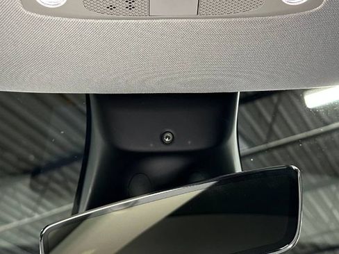 Used 2022 Tesla Model Y Performance image 39