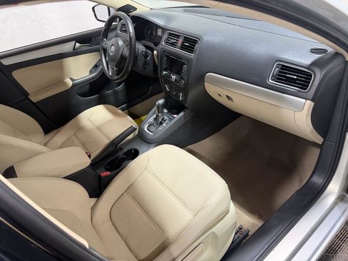 Used 2012 Volkswagen Jetta TDI FWD image 13