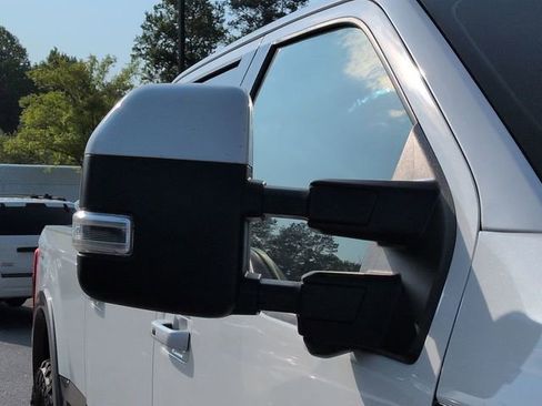 Used 2019 Ford F250 Lariat w/ Lariat Ultimate Package AWD/4WD image 13