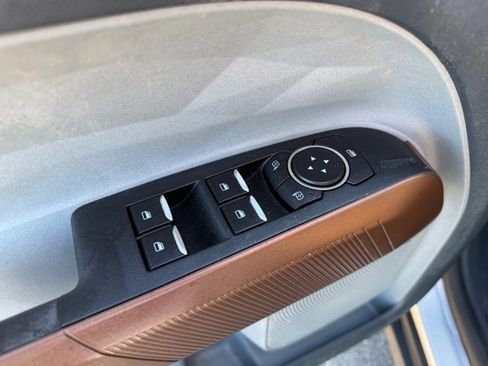 Used 2022 Ford Maverick Lariat w/ Lariat Luxury Package FWD image 18