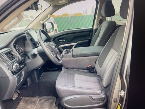 Used 2023 Nissan Titan SV w/ Accessory Utility Package image 11