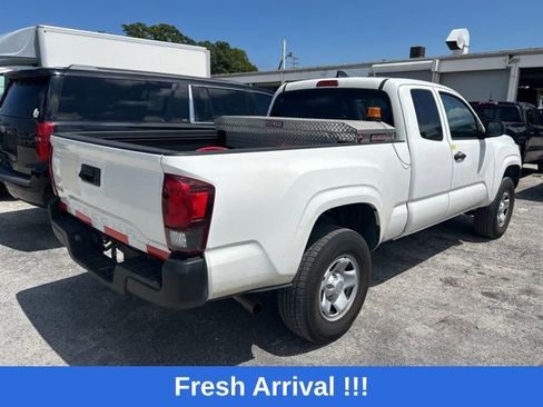 Used 2021 Toyota Tacoma SR AWD/4WD image 7
