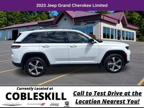 Used 2023 Jeep Grand Cherokee Limited w/ Trailer Tow Prep Group (B) AWD/4WD image 9