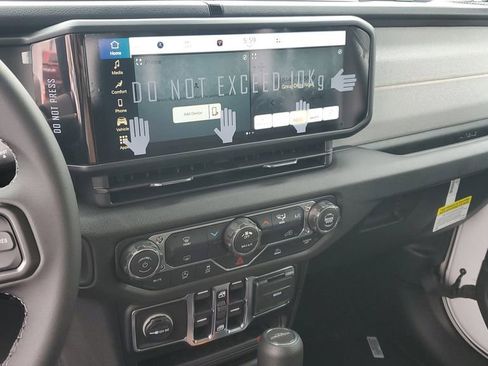 New 2026 Jeep Gladiator Sport image 23