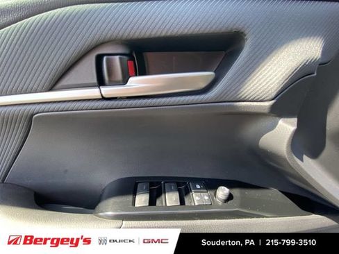 Used 2025 Toyota Camry SE w/ Convenience Package FWD image 27