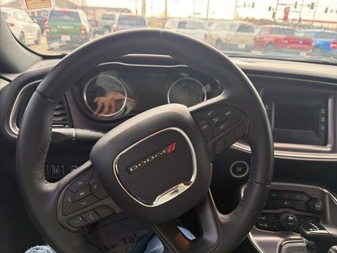 Used 2016 Dodge Challenger SXT image 18