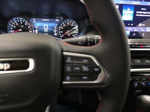 New 2026 Jeep Compass Trailhawk image 15