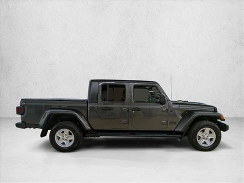 Used 2021 Jeep Gladiator Sport AWD/4WD image 4