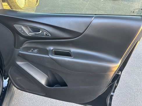 Used 2024 Chevrolet Equinox LT image 16