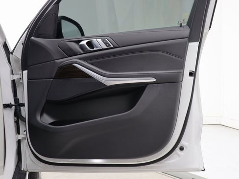 Used 2021 BMW X5 xDrive45e w/ Parking Assistance Package image 47