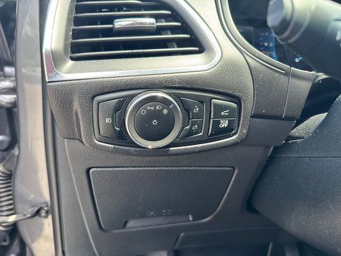 Used 2024 Ford Edge Titanium AWD/4WD image 16