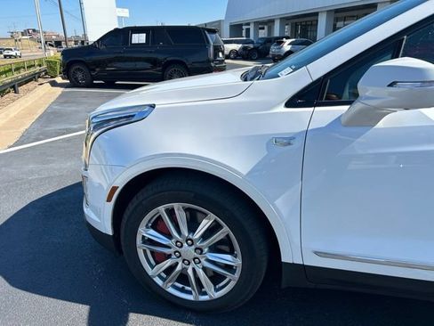 Certified 2024 Cadillac XT5 Sportv w/ Technology Package AWD/4WD image 10