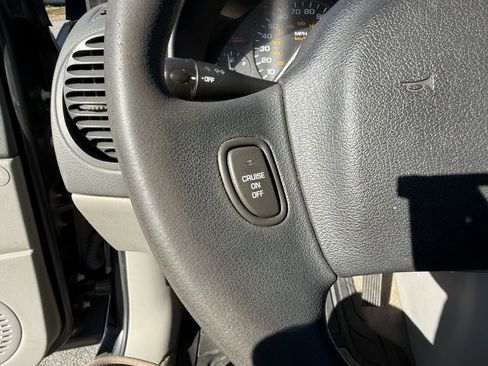 Used 2003 Saturn Vue AWD V6 image 14