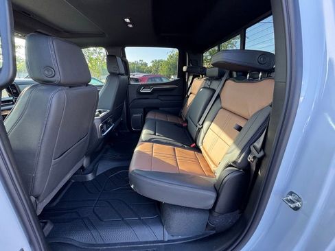 New 2026 Chevrolet Silverado 1500 High Country AWD/4WD image 19