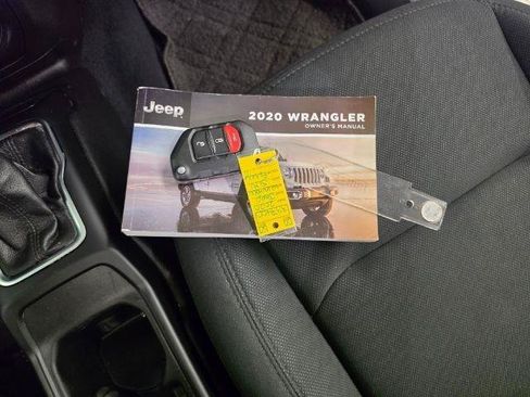 Used 2020 Jeep Wrangler Unlimited Sport AWD/4WD image 31