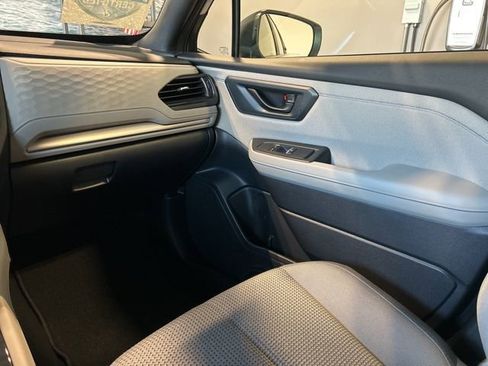 Used 2025 Subaru Forester Premium image 65